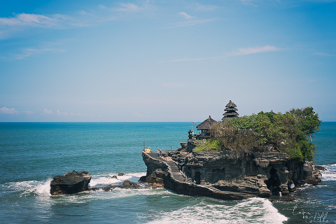 tanah lot, bali prewedding. singapore photographer