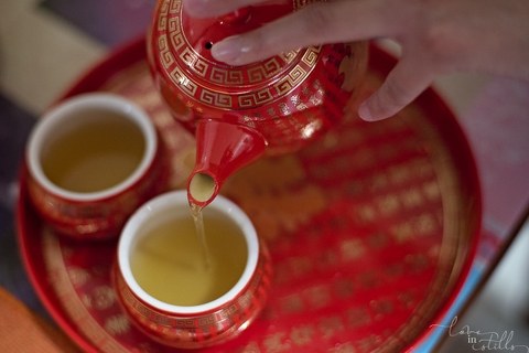 Chong Jin & Hui Lin AD. Photography by Loveiinstills. Tea Ceremony