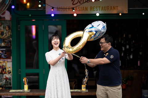 Mei Yuan and Lingfei Casual Pre wedding at Duxton Hill Singapore. Captured moments by Loveinstills